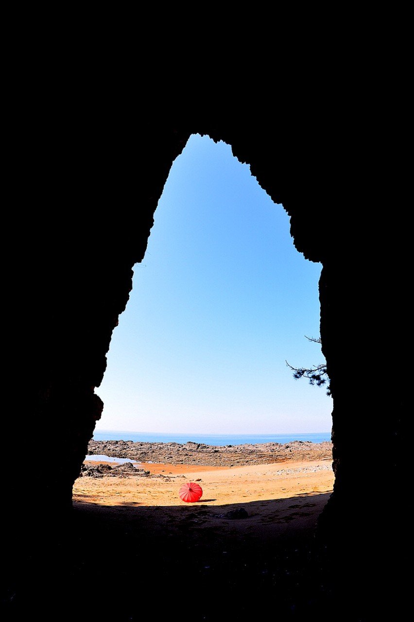 BandPhoto_38867916523.jpg : 봄바다&동굴