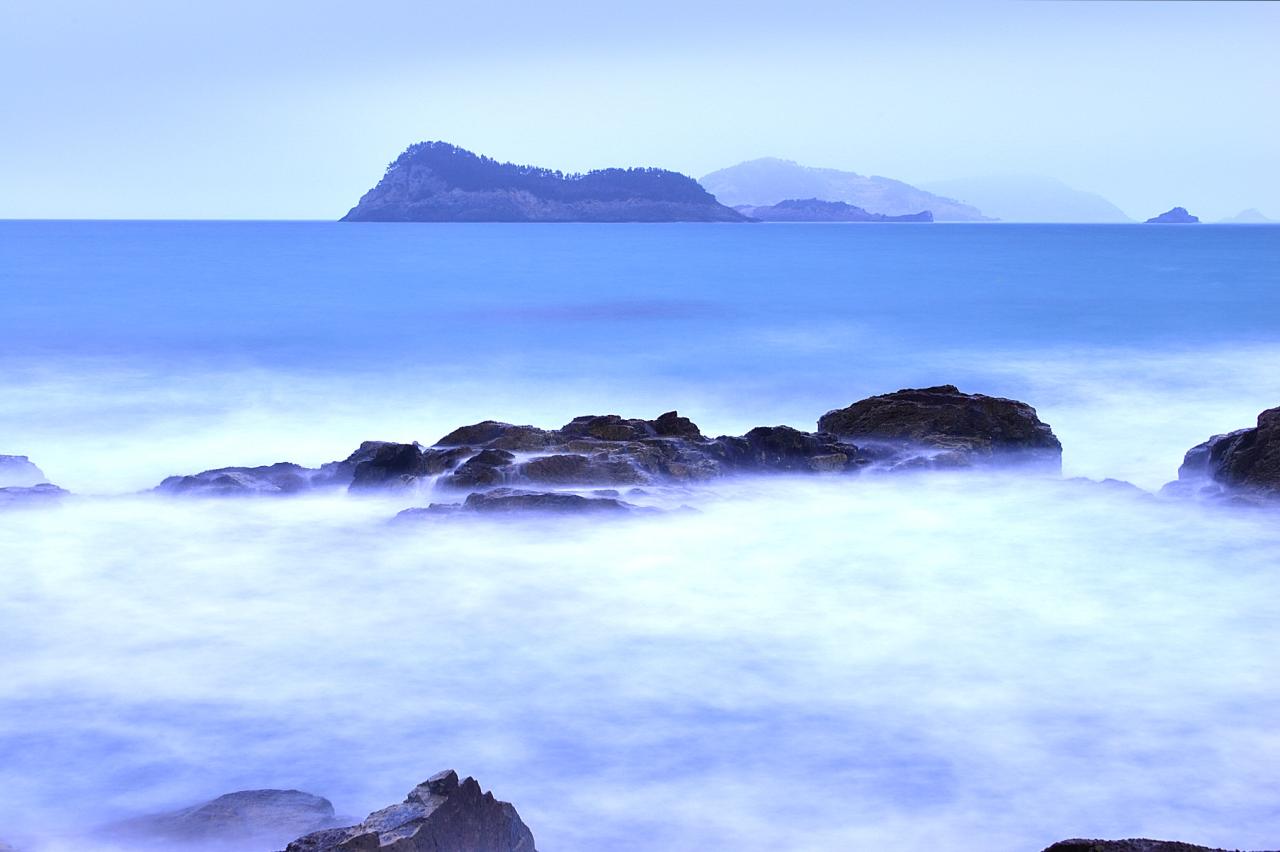 BandPhoto_8606299336.jpg : 추자도 파도치던 날