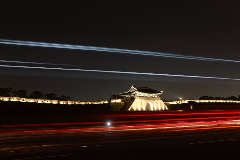 IMG_0232.JPG : 창룡문 앞에서