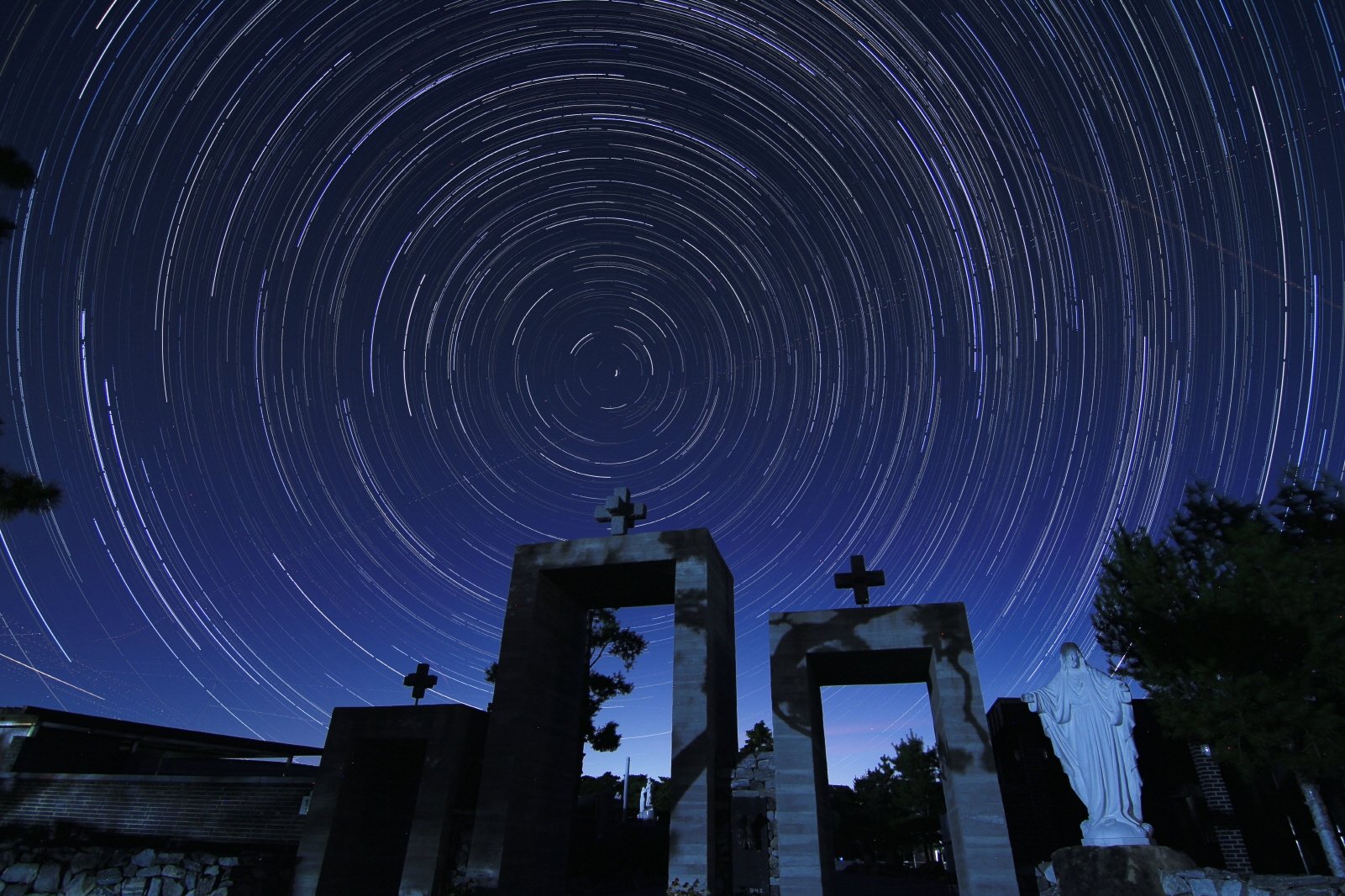 변경솔뫼성지 별궤적.jpg : 여름 밤 하늘,