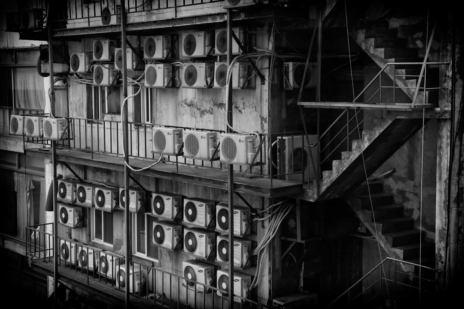 BK4A9785.JPG : 어느 빌딩의 여름