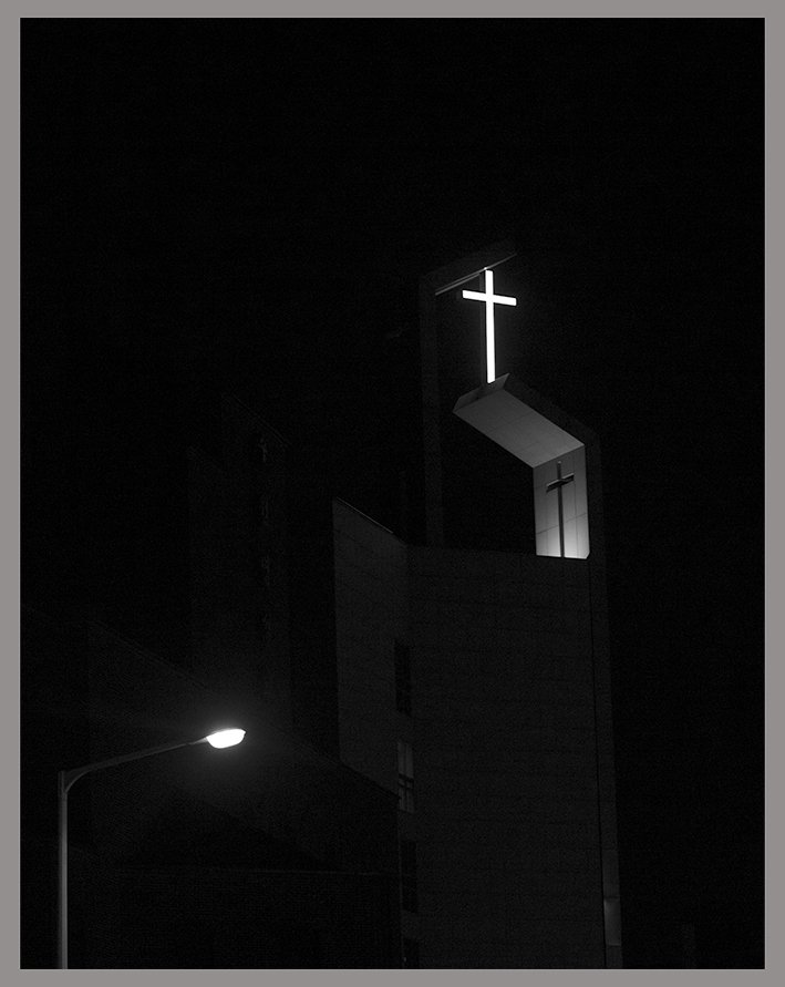 CE3A8546-2frame resize.jpg : 가로등 그리고 십자가