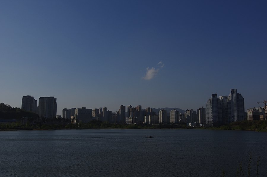 IMGP2844.JPG : 장뚝에서 바라본 광교
